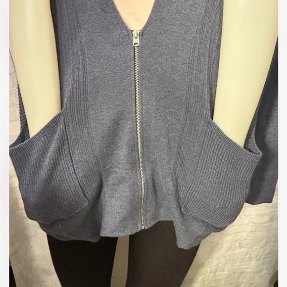 Abercrombie & Fitch Oversized  Knit Zip Up Cardigan Size Medium - Picture 9 of 10